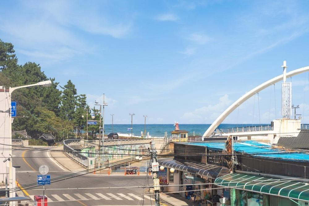 Gangneung Gyeongpodae Villa Pokoj fotografie